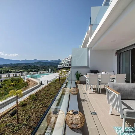 Newly Built 3-bdrm Luxury W/ Stunning Sea Views Apartment *