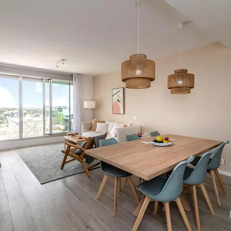 Apartment Newly Built 3-bdrm Luxury W/ Stunning Sea Views *